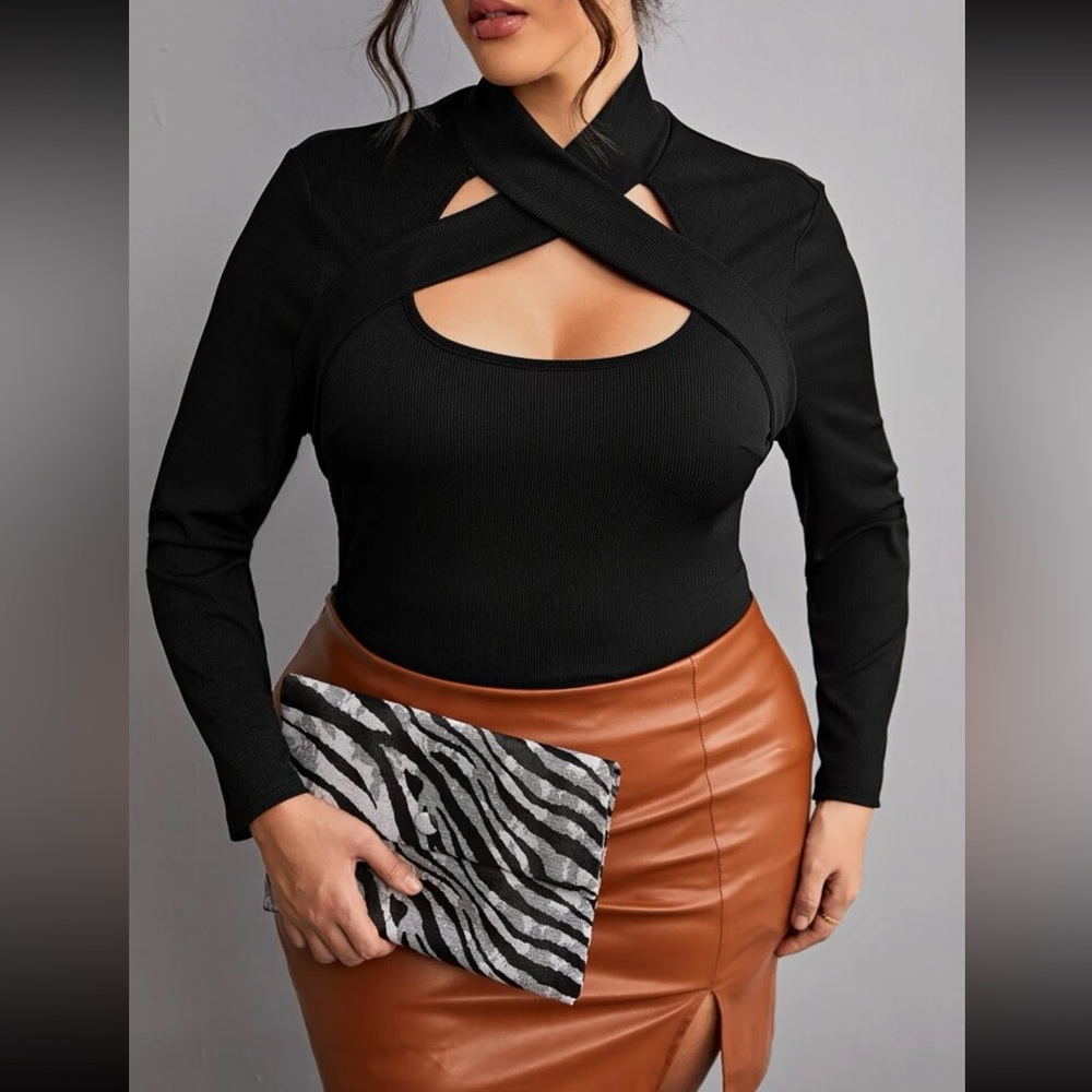 Plus-size black cutout front top